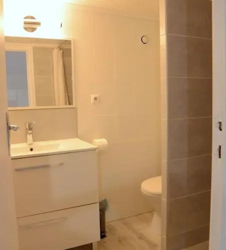 35m2 Climatise, 10mn Des Calanques アパート ラシオタ